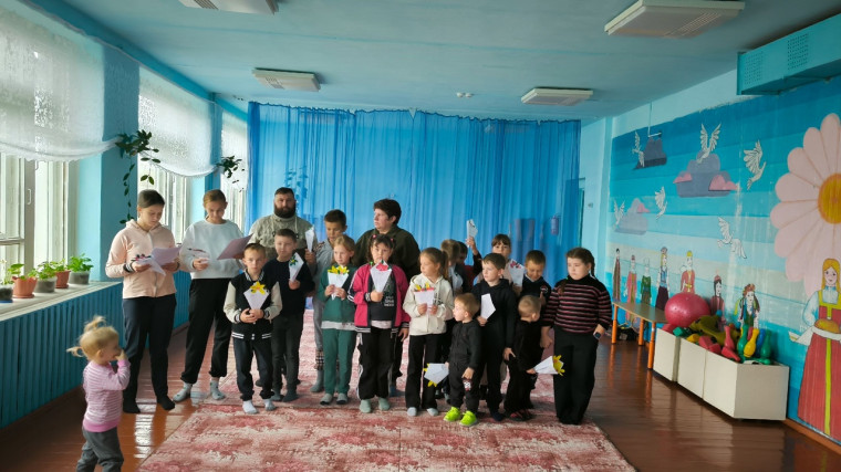 Поздравление для воспитателей!.